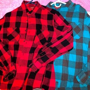 VINTAGE FLANNEL 2 sets for 15$ or 7.50 each 🌹🎽🎽